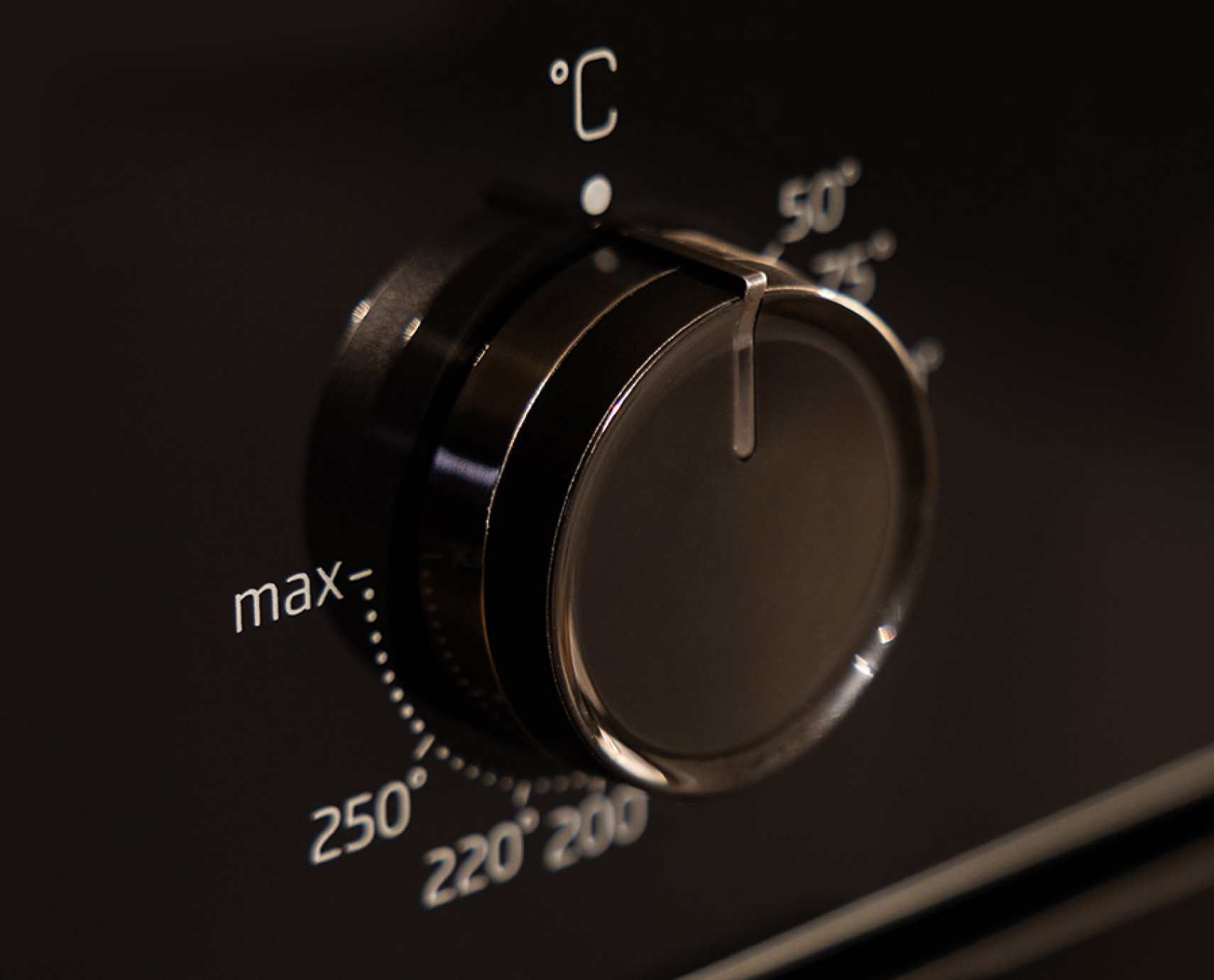 Выдвижные ручки во встраиваемых духовках Beko